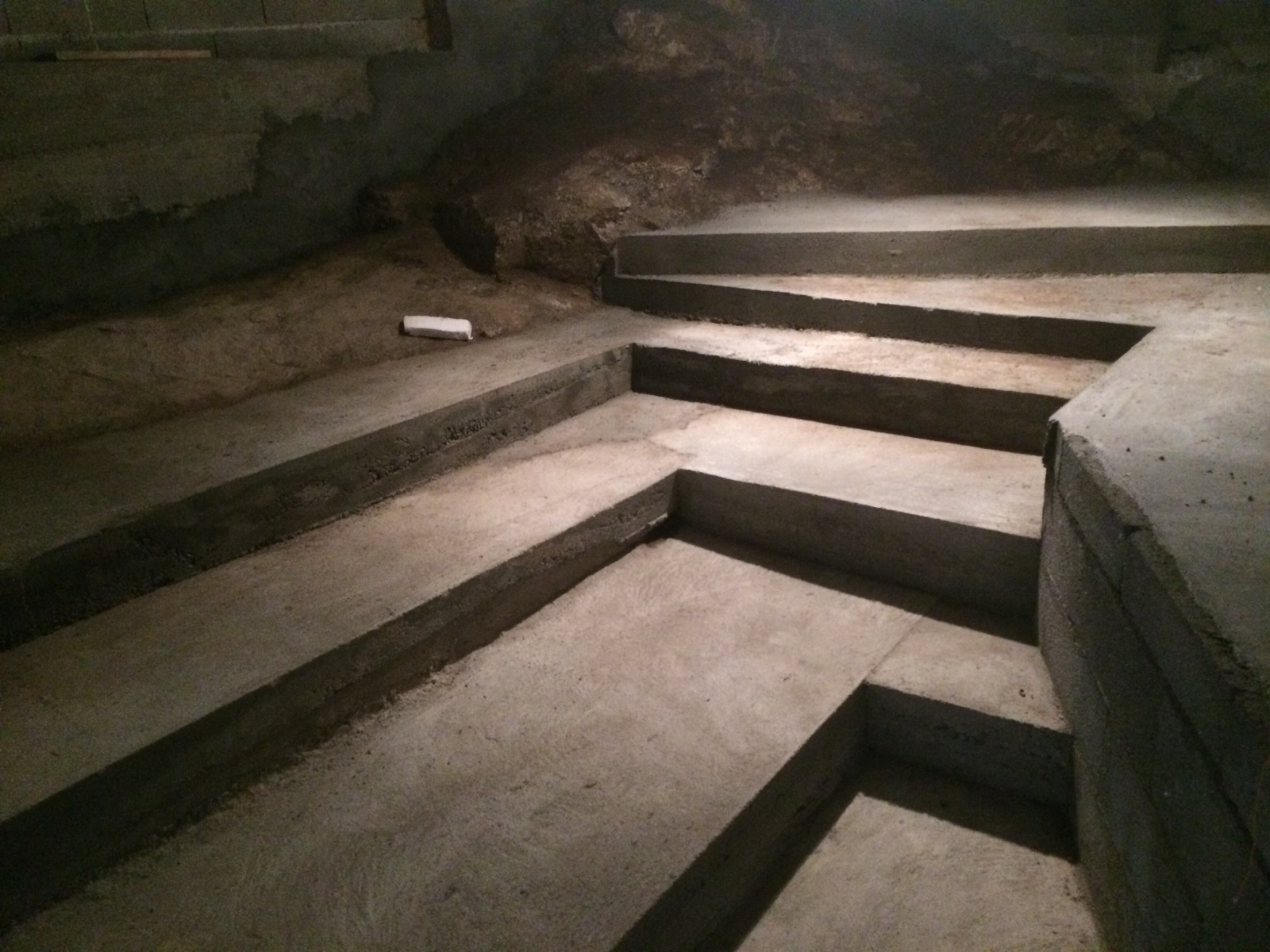 Maçon en Balagne_Corse : Munier_Construction, Charpente, Couverture, surelevation, gros oeuvre