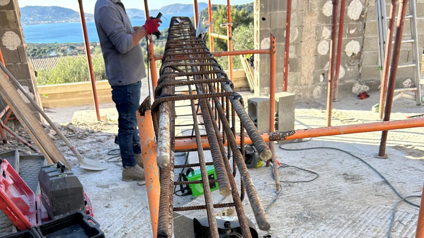Travaux de maçonnerie, conception d'une extention, rénovation à Lumio par les  maçons Corses de MTP Munier Construction en balagne, surélevation, gros oeuvre 