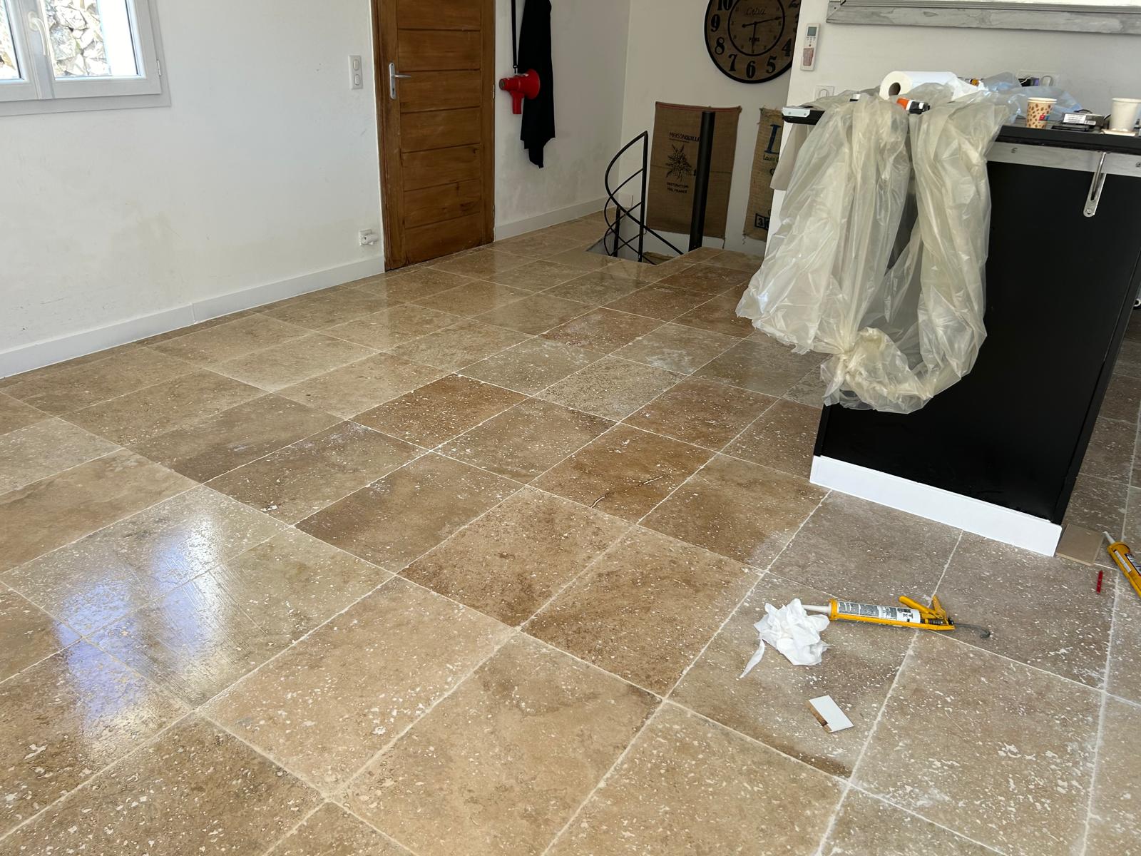 munier construction : pose de travertin en intérieur